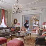 FOR TRAVEL - Hôtel Plaza Athénée - Eiffel Suite - Living Room - Photo Credit: de Laubier